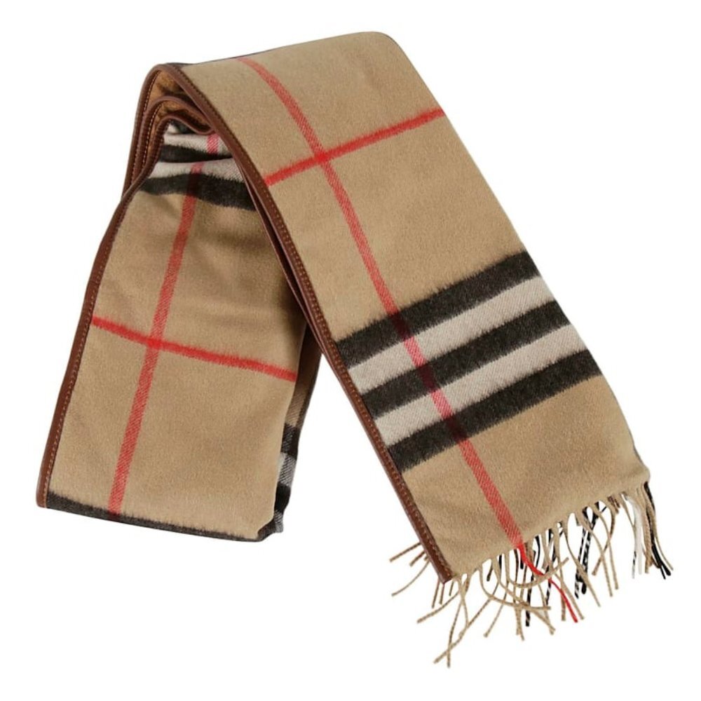 Burberry Quilted Vintage Check Scarf